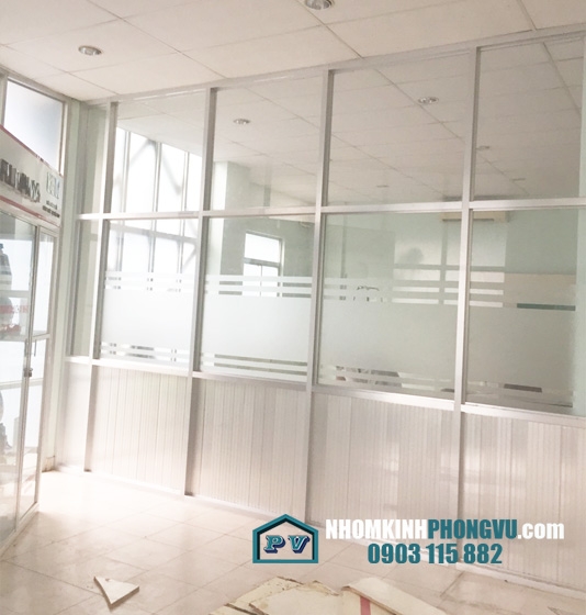 Lắp đặt vách nhôm kính giá rẻ công ty AMS, đường Tô Ngọc Vân, Phường Linh Đông, Quận Thủ Đức, TPHCM